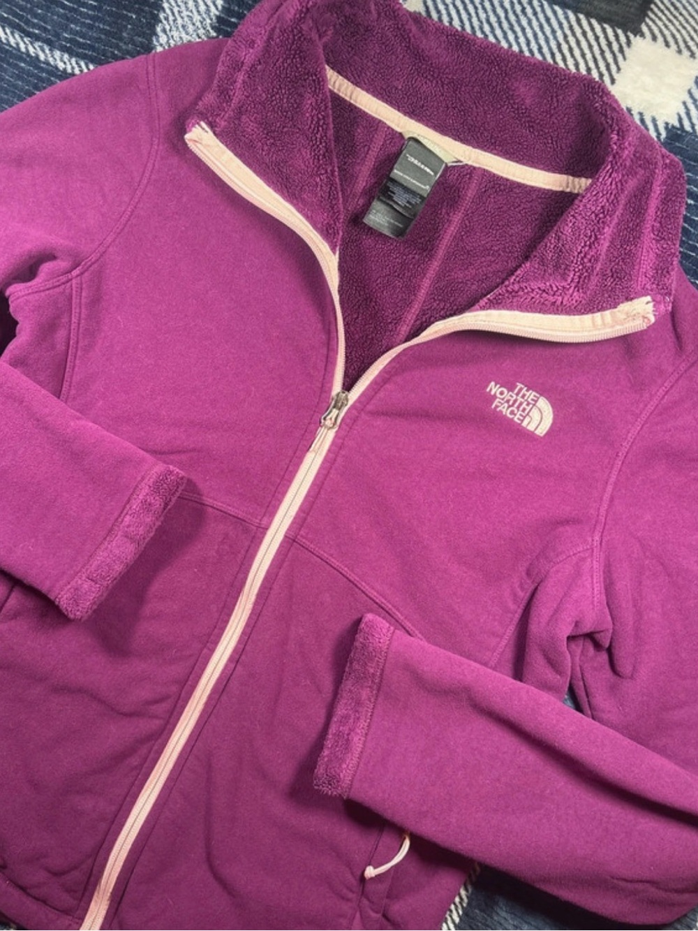The North Face Women's Magenta Full-Zip Teddy Fleece Jacket Medium